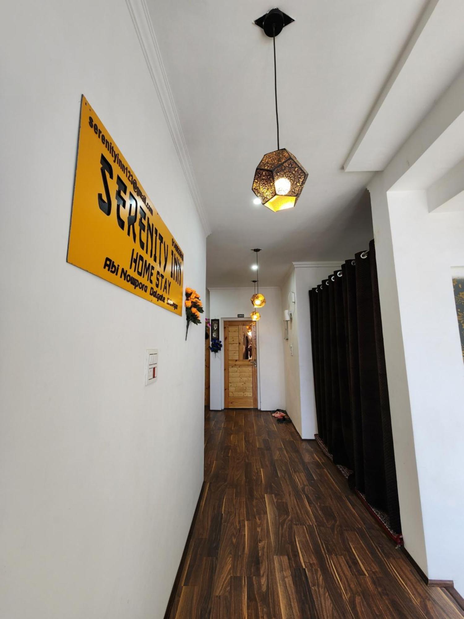 Serenity Inn Home Stay Сринагар Экстерьер фото